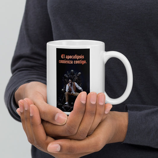 Taza zombie con la frase El apocalipsis comienza contigo