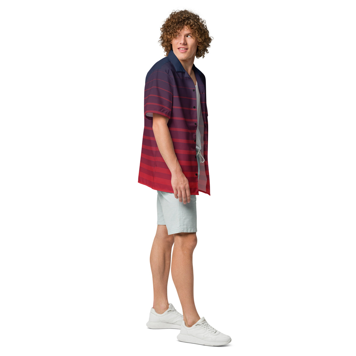 Camisa de botones combinada con pantalones azul claro