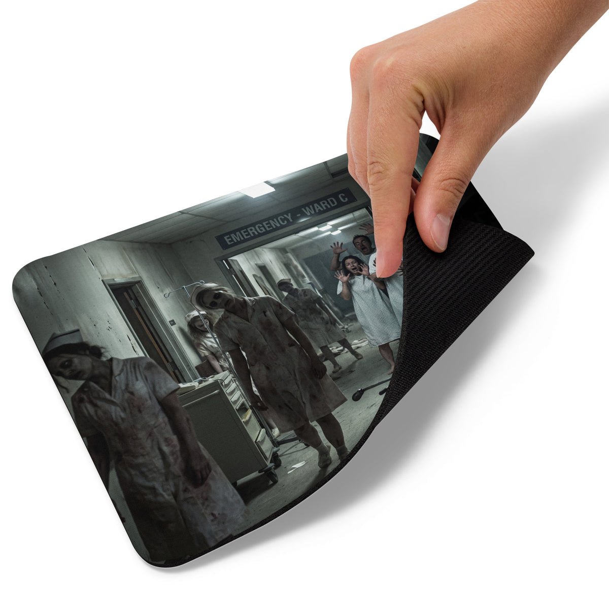 Mouse pad de terror inspirado en enfermeras zombies